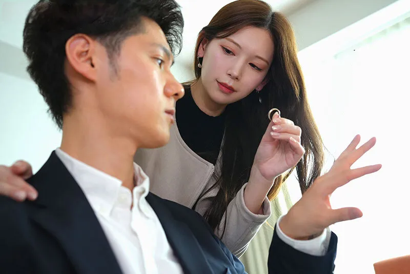 Cô vợ đi đi chơi, ông chồng ở nhà bị nhỏ em bà xã gạ nện không trượt phát nào